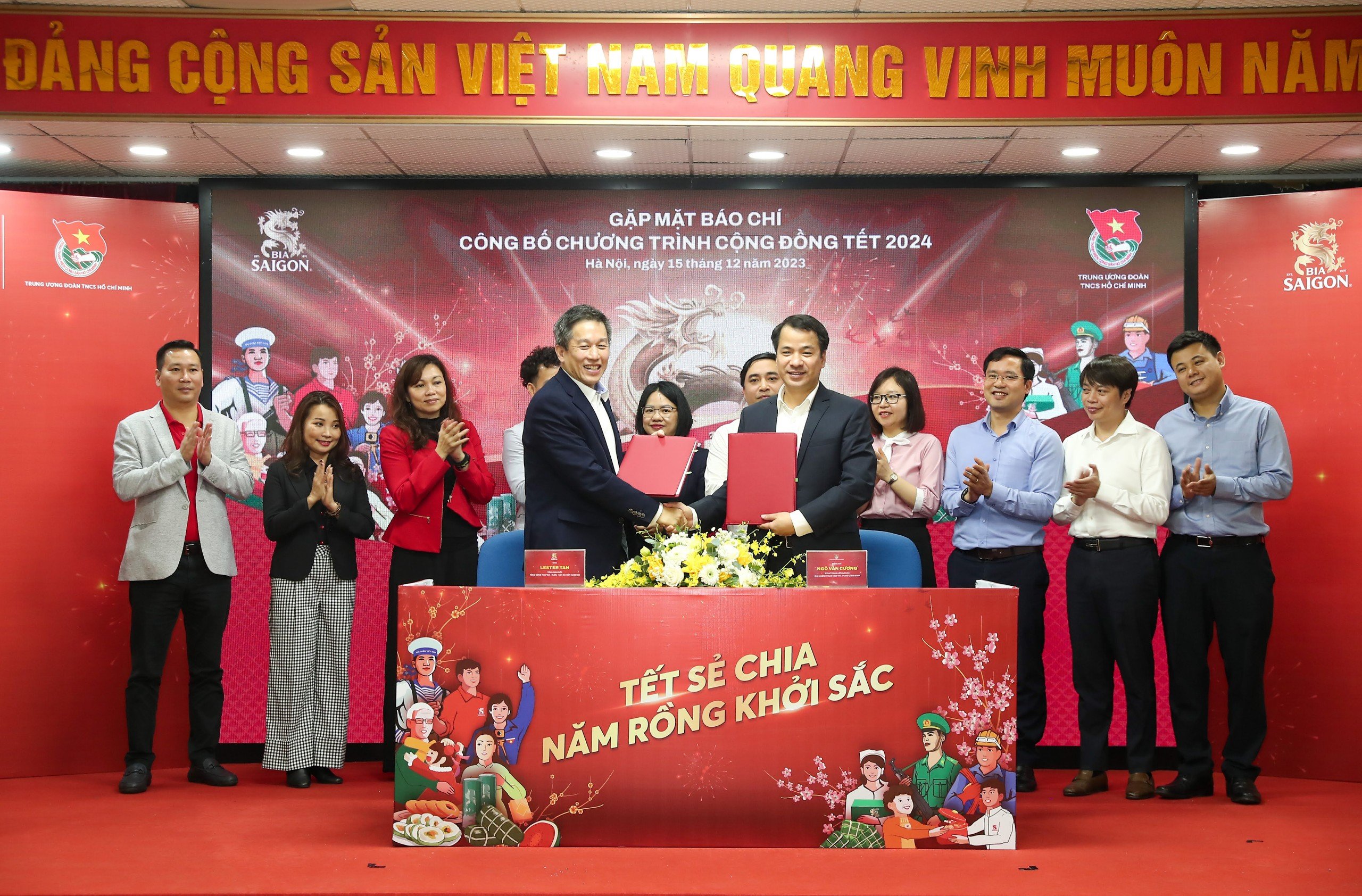 BIA SAIGON VÀ TRUNG ƯƠNG ĐOÀN CÙNG CÔNG BỐ CHƯƠNG TRÌNH CỘNG ĐỒNG TẾT GIÁP THÌN 2024, TRAO HƠN 10.400 PHẦN QUÀ TẾT TẠI 25 TỈNH THÀNH TRÊN TOÀN QUỐC