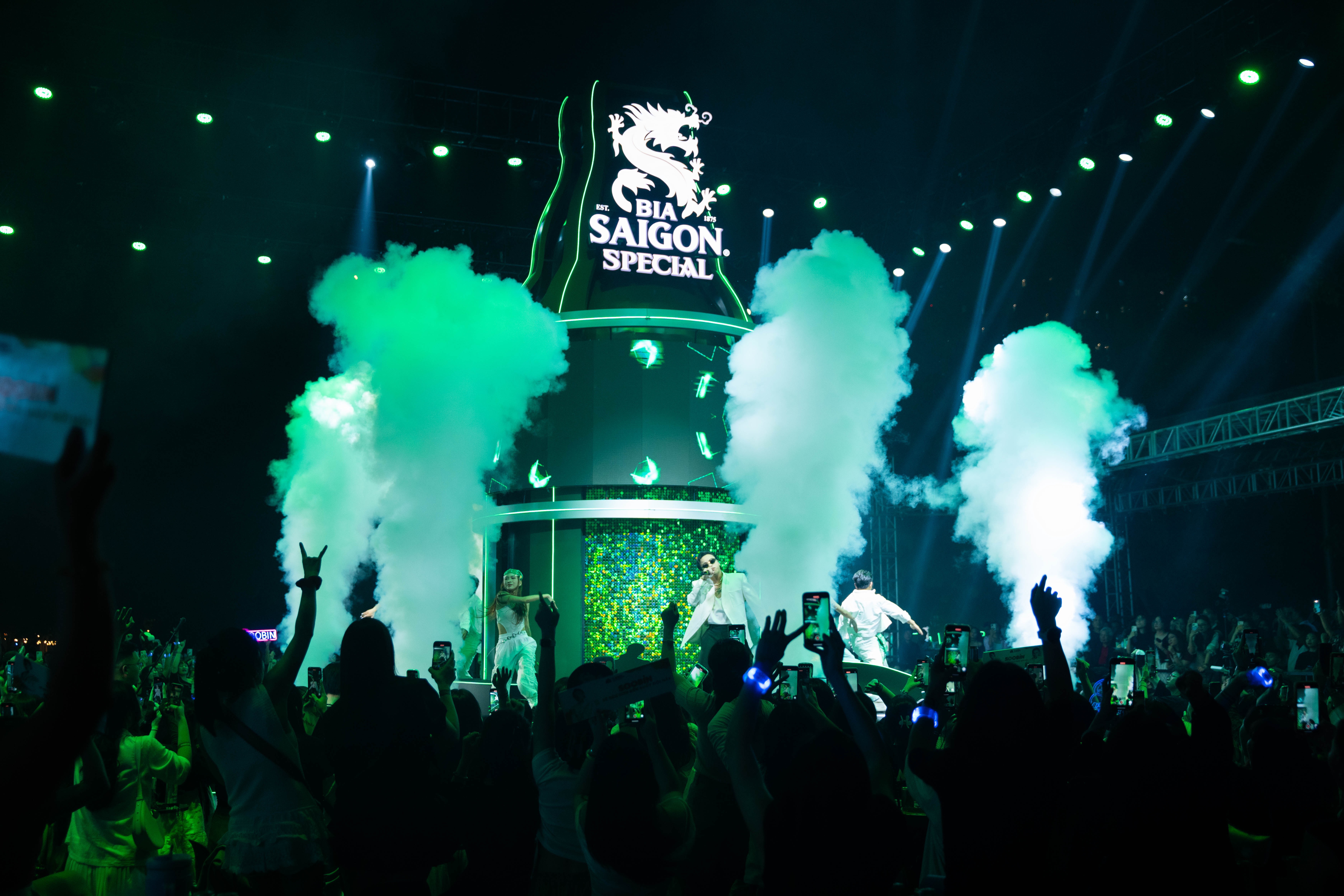OVER 1,000 PEOPLE CELEBRATE SPECIAL FIRST MOMENTS WITH BIA SAIGON SPECIAL